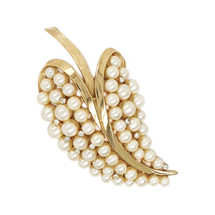 Vintage Trifari Gold Tone Pearl & Rhinestone Brooch - c.1950s