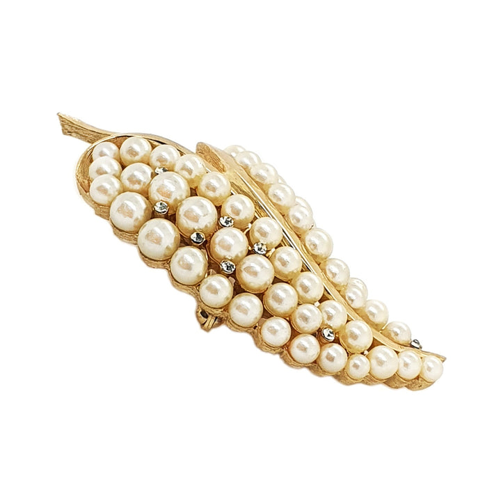 Vintage Trifari Gold Tone Pearl & Rhinestone Brooch - c.1950s