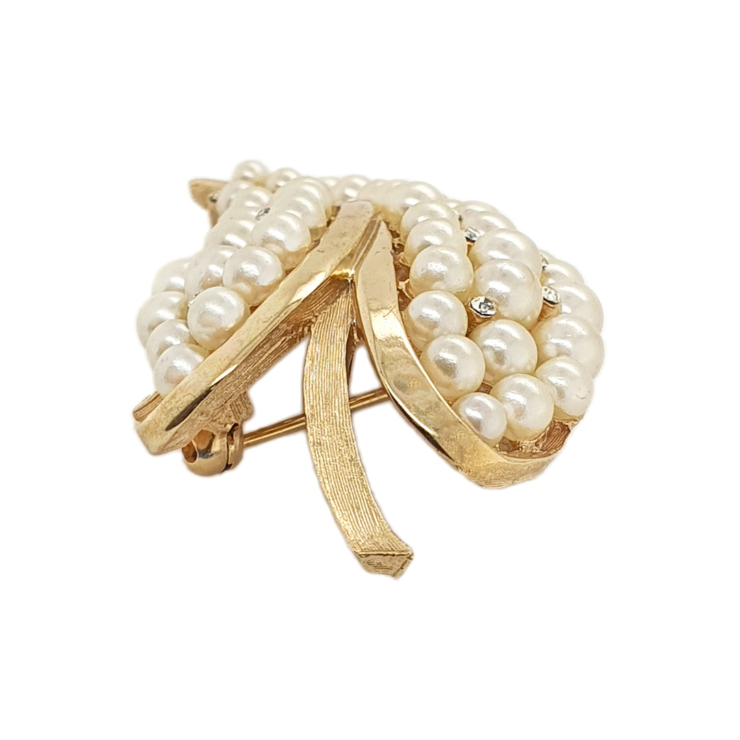 Vintage Trifari Gold Tone Pearl & Rhinestone Brooch - c.1950s
