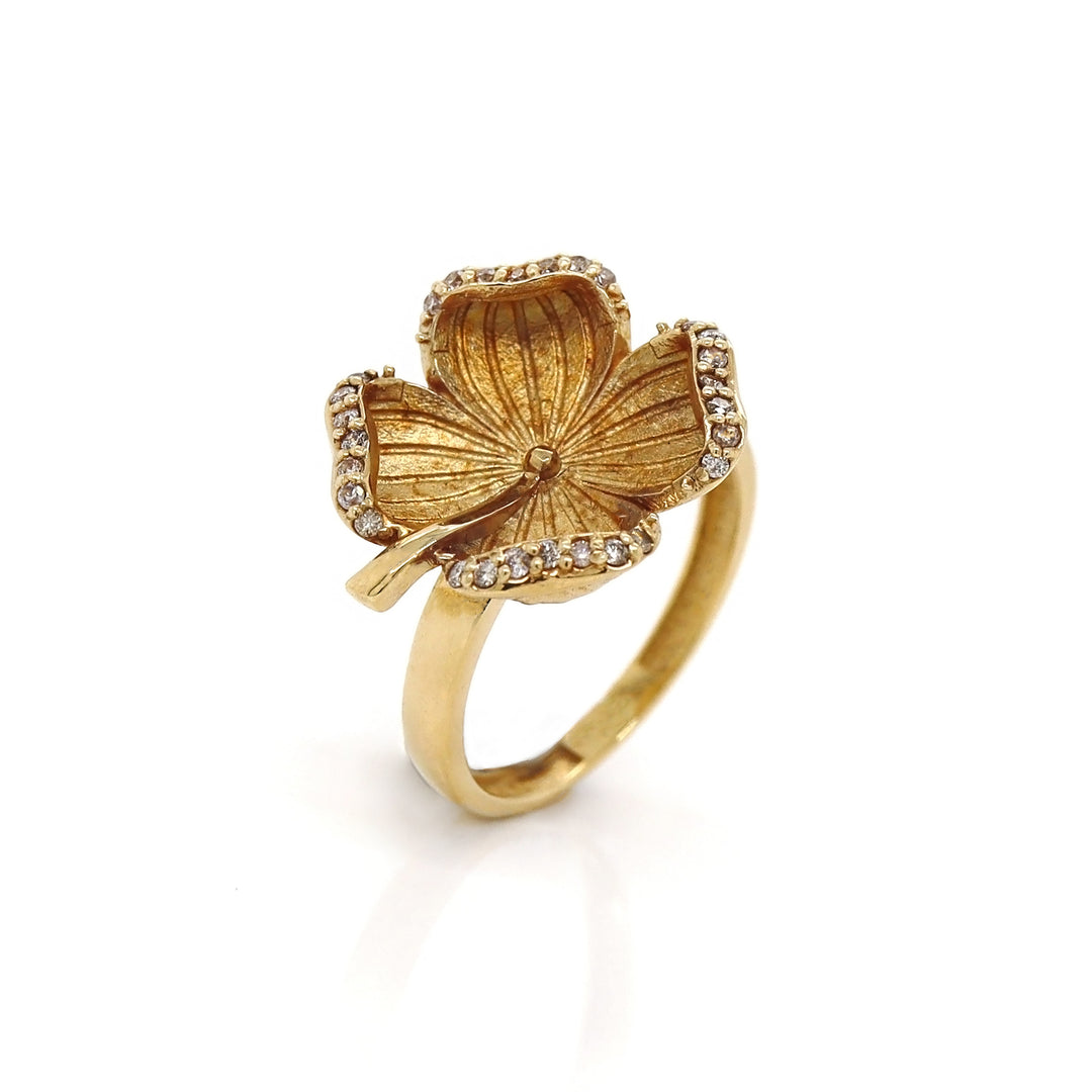 18CT Yellow Gold Diamond Flower Ring